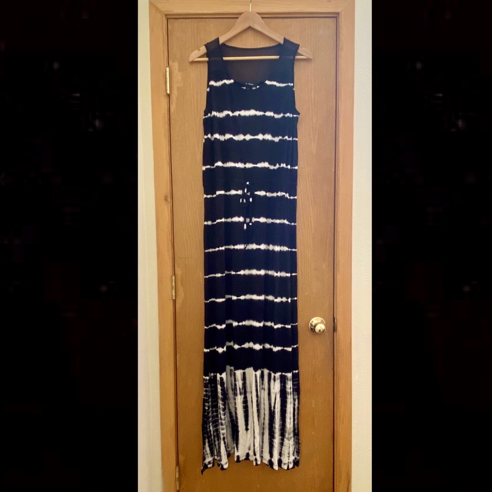 U-KNIT • Tie-Dye Maxi Dress with Mesh Detail - Size L